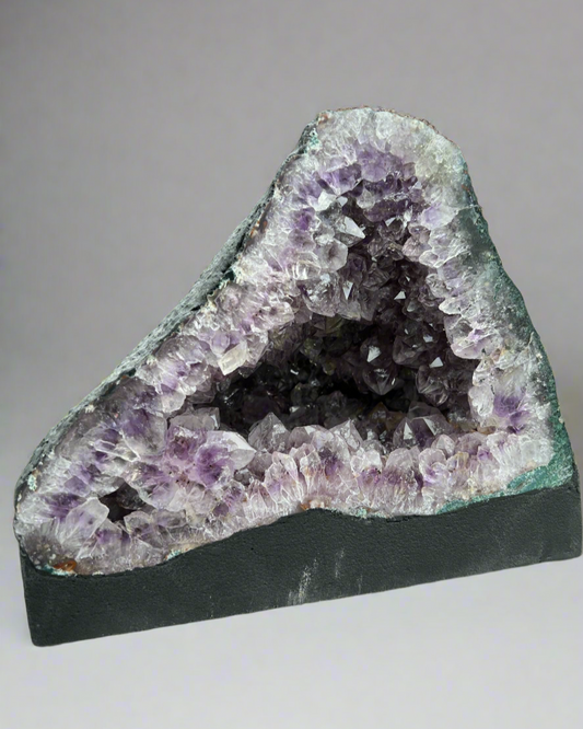 Amethyst geode front view