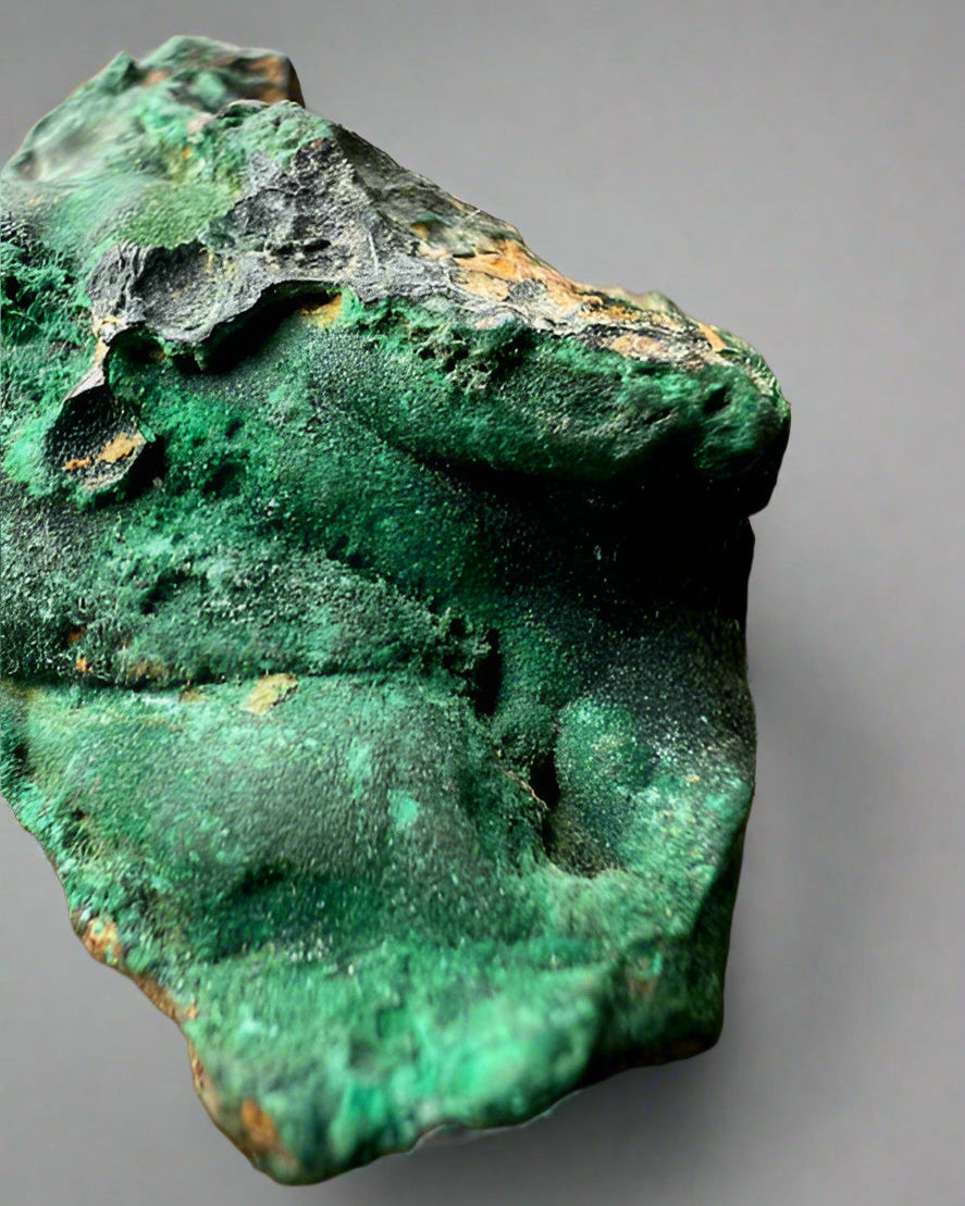 Malachite raw velvety specimen. Congo.