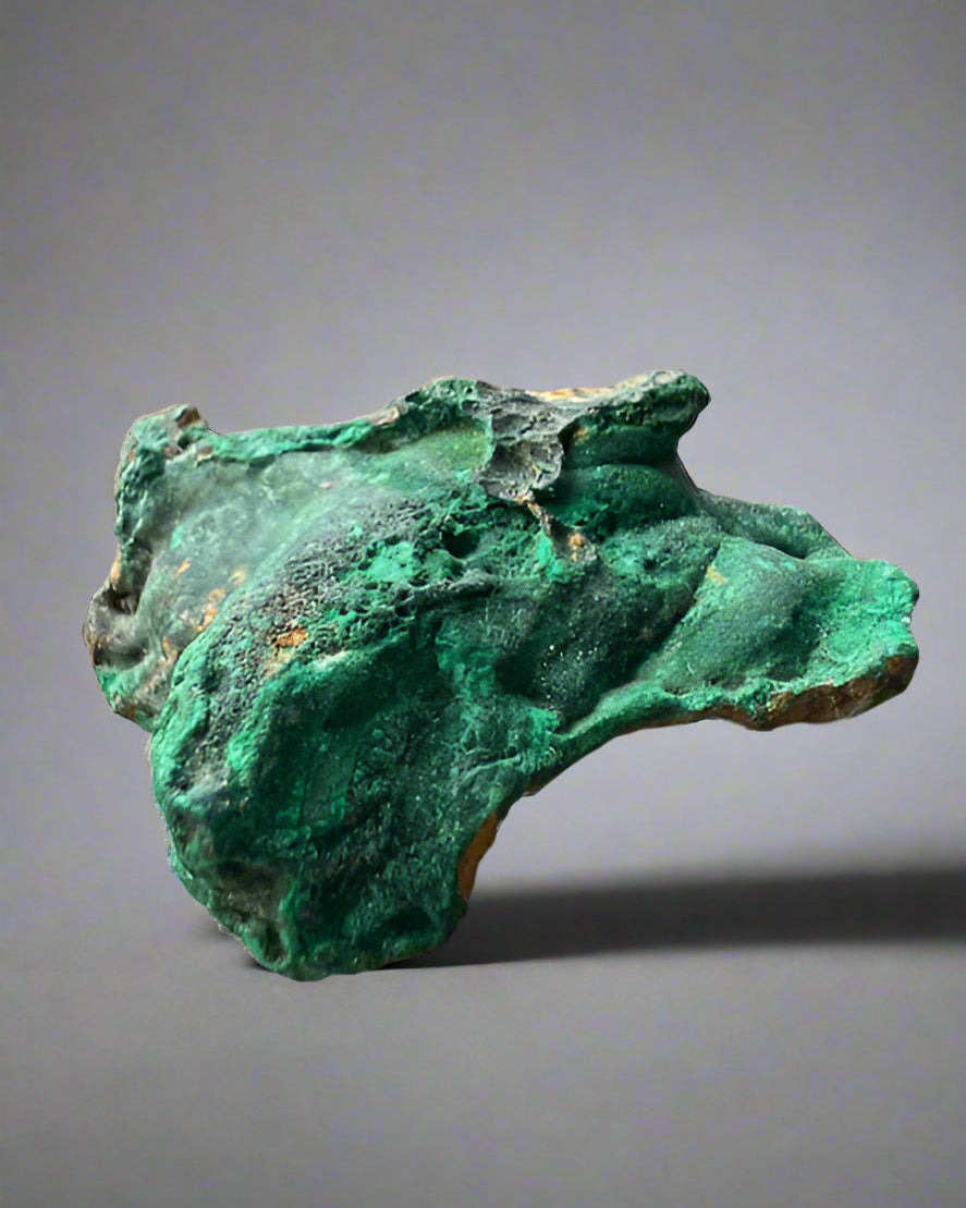 Malachite raw velvety specimen. Congo.