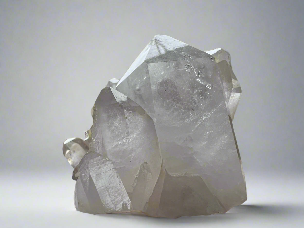 Clear quartz cluster formation with refractive inclusions. Brazil