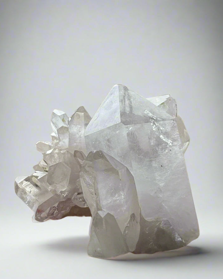 Clear quartz cluster formation with refractive inclusions. Brazil